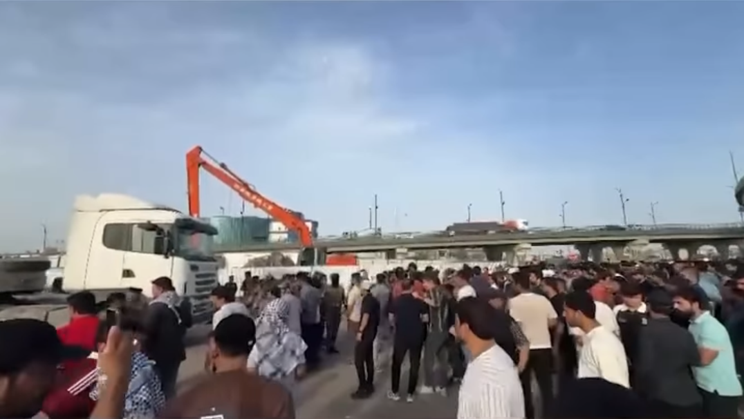 قمع متظاهرين من المهندسين في البصرة يثير إدانات حقوقية ومطالب بتحقيق عاجل