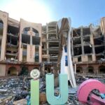 تقرير يوثق استهداف النخبة الأكاديمية في غزة وتدمير شامل للتعليم العالي