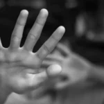 منظمة حقوقية تطالب بتحقيق عاجل في اتهامات باعتداءات جنسية بحق طفل في عدن