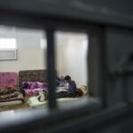 محكمة ليبية تدين مسؤولاً أمنياً سابقاً بانتهاكات جسيمة داخل السجون
