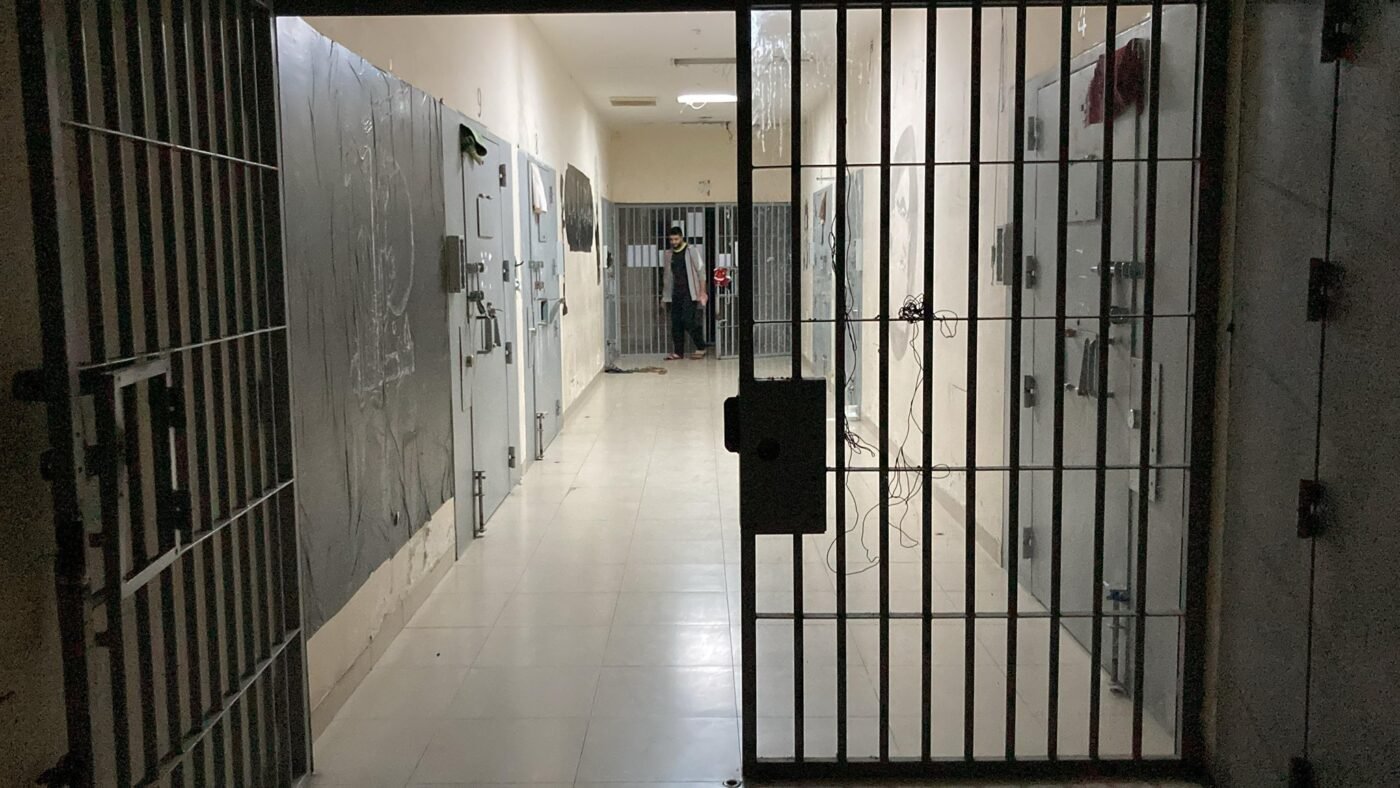 إضراب عن الطعام في سجن جو البحريني احتجاجًا على قيود دينية وظروف الاحتجاز