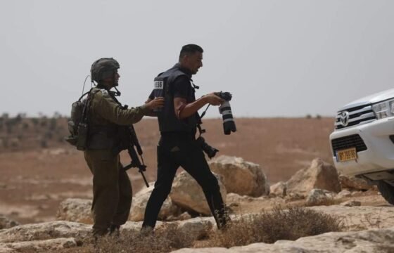 39 صحفياً فلسطينياً في سجون الاحتلال بينهم 5 صحفيات